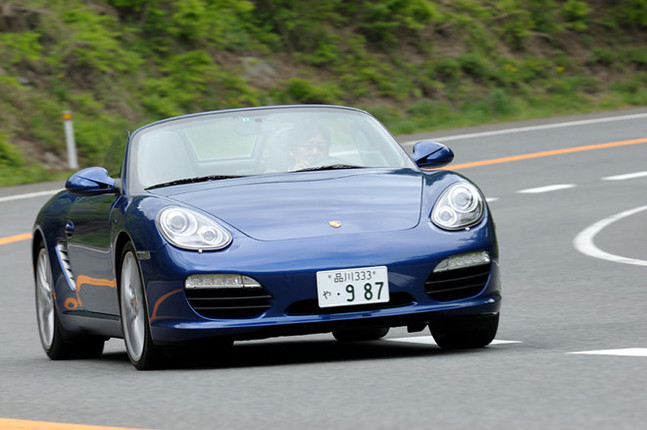 【スペック】全長×全幅×全高＝4340×1800×1295mm／ホイールベース＝2415mm／車重＝1420kg／駆動方式＝MR／3.4リッター水平対向6DOHC24バルブ（310ps/6400rpm、36.7kgm/4400-5500rpm）／価格＝799万円（テスト車＝1011万7000円）