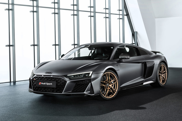 アウディR8に限定モデル「デセニウム」が登場 V10モデルの誕生10周年を