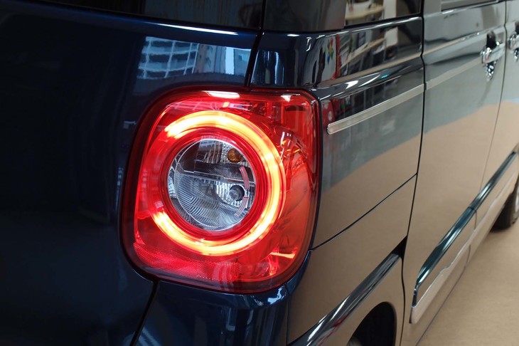 ダイハツ・ムーヴ キャンバス セオリー（リアコンビランプ）