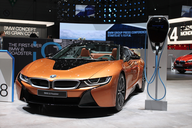 BMW i8スパイダー（エクステリア）