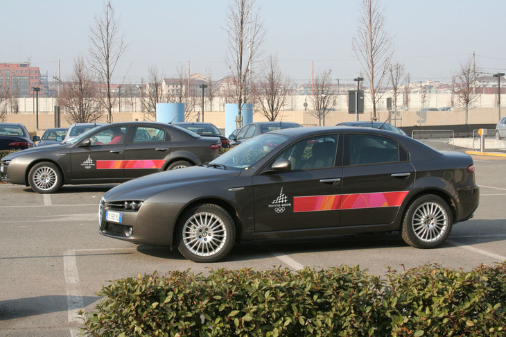 「アルファ・ロメオ159」のトリノ五輪オフィシャルカー。2006年2月撮影。