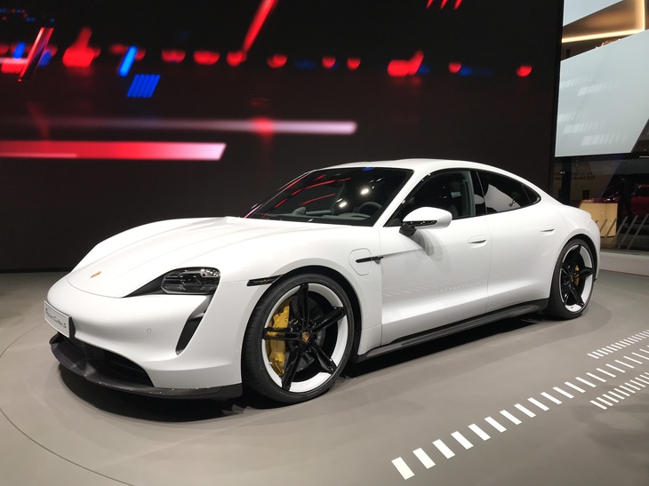 ポルシェ・タイカン ターボS