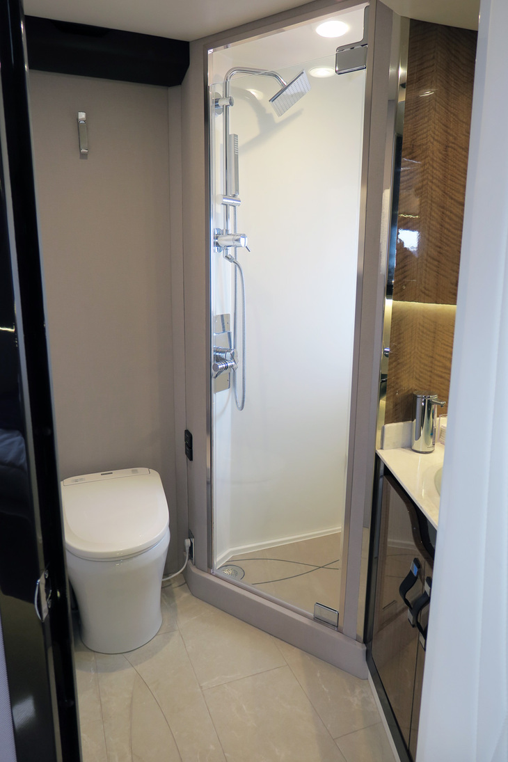 レクサスLY650（水まわり）