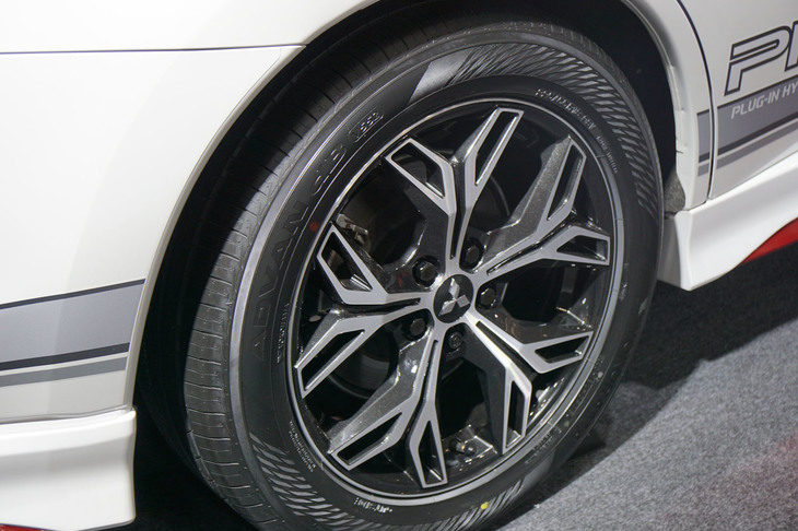 三菱アウトランダーPHEV（オプション装着車）