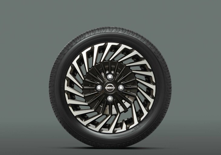 「デイズ ハイウェイスター アーバンクロム」の15インチアルミホイール。