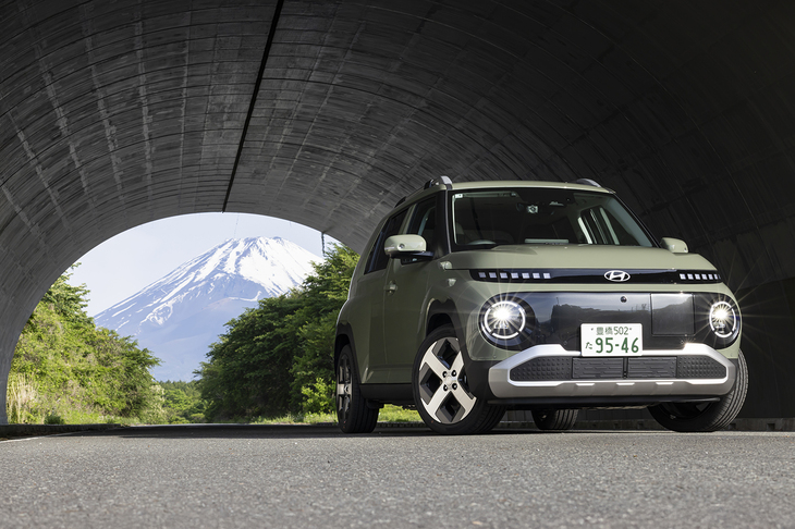 今回の試乗車は「ヒョンデ・インスター」の最上級グレード「ラウンジ」。車両本体価格は357万5000円。