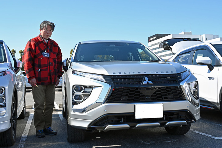 今井さんは毎日の通勤で山道を含む区間を50～60kmほどドライブするそうだが、「エクリプス クロスPHEV」に乗り替えてから毎月のガソリン代が3万円から1万円に減ったそうな。