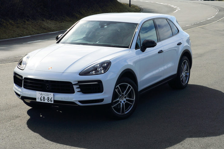 3世代目となる最新の「ポルシェ・カイエン」は、2017年8月にデビュー。国内では同年12月に予約受注が始められた。