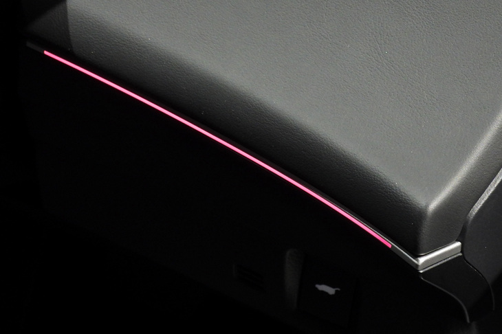 ホンダ・インサイト（ダッシュボード／アンビエントライト）