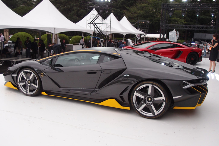 ランボルギーニ・チェンテナリオ