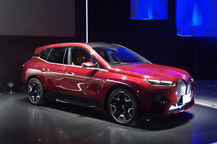 BMW iX（エクステリア）