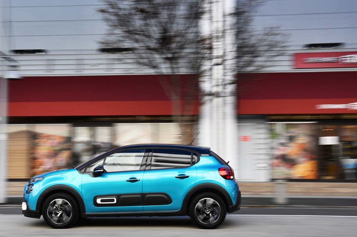 最高出力は110PSと控えめながら、1750rpmという低回転域で最大トルク205N・mを発生。街なかではピックアップのよさをみせる。