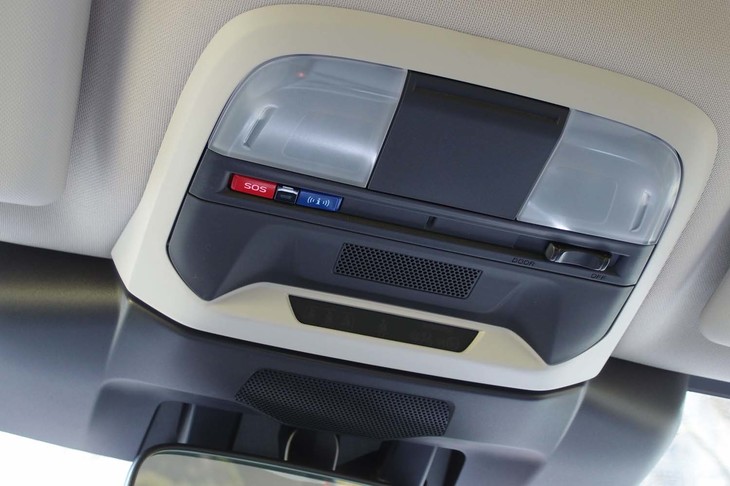 スバル・クロストレック（オーバーヘッドコンソール）