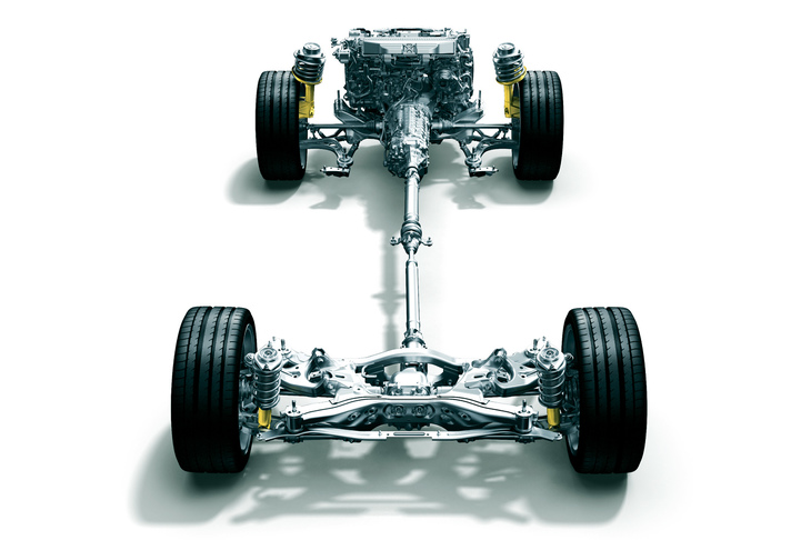 水平対向エンジンが実現する左右対称の駆動レイアウト「シンメトリカルAWD」は、他のライバルにはない良好な車両バランスをもたらす。