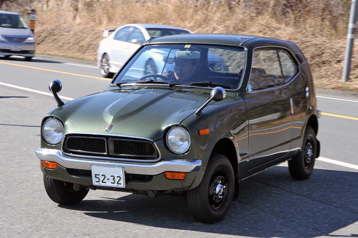 「ホンダZハードトップ」。ベースモデルを空冷エンジンの「N360」から水冷エンジンの「ライフ」に変更した後、Bピラーを取り去りハードトップとした最終型。見たところフルオリジナルだ。