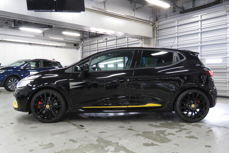 ルノー・ルーテシア ルノースポール18（エクステリア）