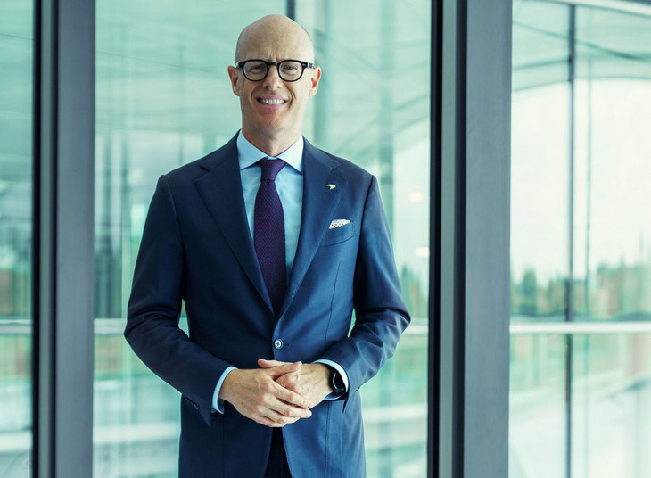 ポルシェ、フェラーリを経て、2022年7月からマクラーレン・オートモーティブのCEOを務めるマイケル・ライターズ氏。「やりたいことがダイレクトに伝わる（コンパクトな）組織であることがマクラーレンの長所。その特徴を生かして、軽量かつイノベーティブなモデルをつくりたい」と語る。