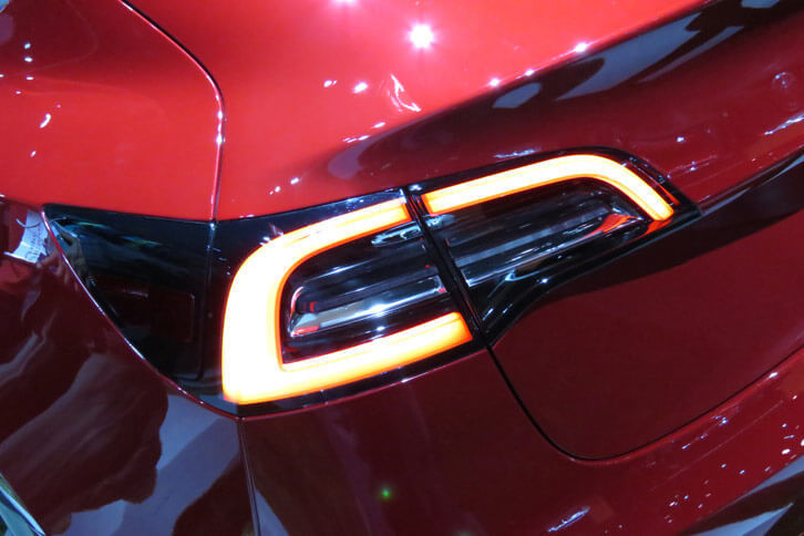 テスラ・モデル3