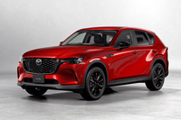 2022年に登場した「CX-60」。車格的には「CX-5」とオーバーラップしているが、プラットフォームやパワートレインの設定などは、大きく異なる。
