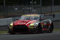 GT300クラスでは、予選3位のNo.11 GAINER TANAX GT-R（富田竜一郎／石川京侍／塩津佑介）が勝利した。