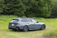 BMW 523d xDriveツーリングMスポーツ