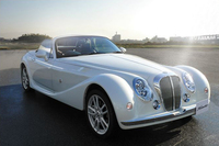 「ミツオカ・ヒミコ」車体色追加＆値上げ