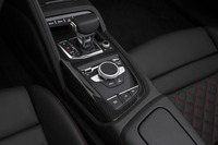 トランスミッションは7段のSトロニック（デュアルクラッチ式）。