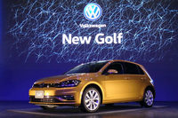 2012年に登場した7代目「ゴルフ」。写真は2017年5月に催された、マイナーチェンジモデルの日本での発表会の様子。