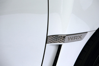「インプレッサ」の派生モデルとしてではなく、独立したスポーツセダンとして登場した新型「スバルWRX」。「S4」と「STI」の2モデルが設定されている。