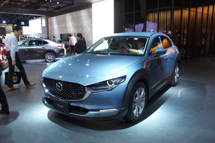 マツダCX-30