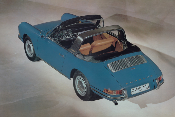 オープンカーは、不出来なソフトトップによる快適性の低さに加え、事故の際の安全性の低さから、次第に敬遠されるようになる。それでもポルシェなどは「911」にロールオーバーバーを設けた「タルガ」を設定し、オープンエアドライブの心地よさを提供し続けた。