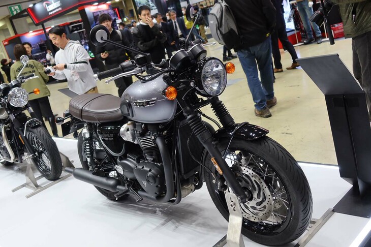 トライアンフ・ボンネビルT120ブラック