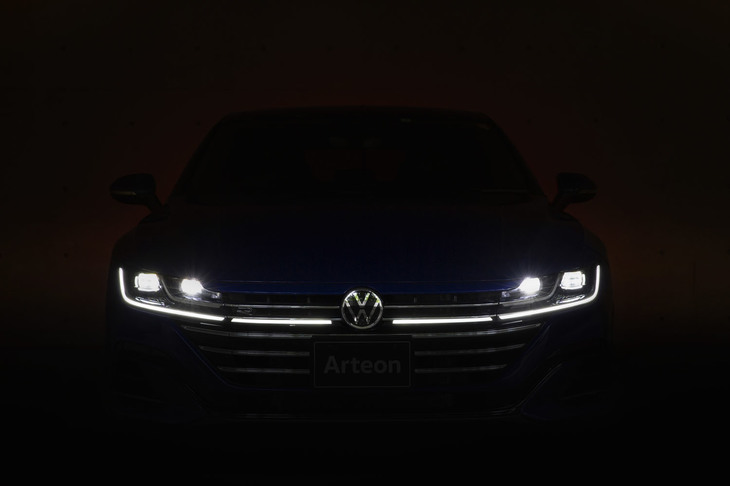 フォルクスワーゲン・アルテオン（ヘッドランプ）