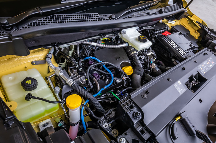 1.5リッター直4ディーゼルターボエンジンは最高出力116PS/3750rpm、最大トルク270N・m/1750rpmを発生する。