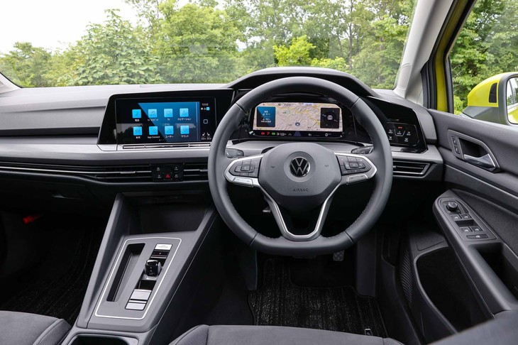 フォルクスワーゲン・ゴルフeTSIスタイル（インストゥルメントパネル）