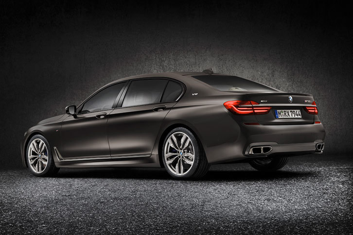 「BMW M760Li xDrive」（欧州仕様車）
