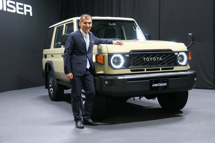長年「ランドクルーザー」の開発に関わってきた“ミスター・ランクル”小鑓貞嘉さん（写真）は、今回発表された最新型でも主査を務める。「“70”系はランクルファミリーの主軸。日本市場にも残していきたいと思い続けてきて、ようやく再販のチャンスがやってきました」と、ランクル愛はますます熱くなっている様子。