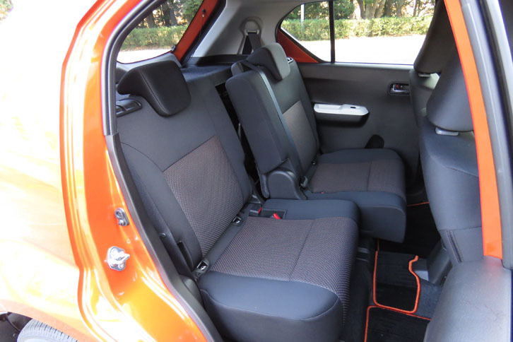 スズキ・イグニス ハイブリッドMZ（シート）