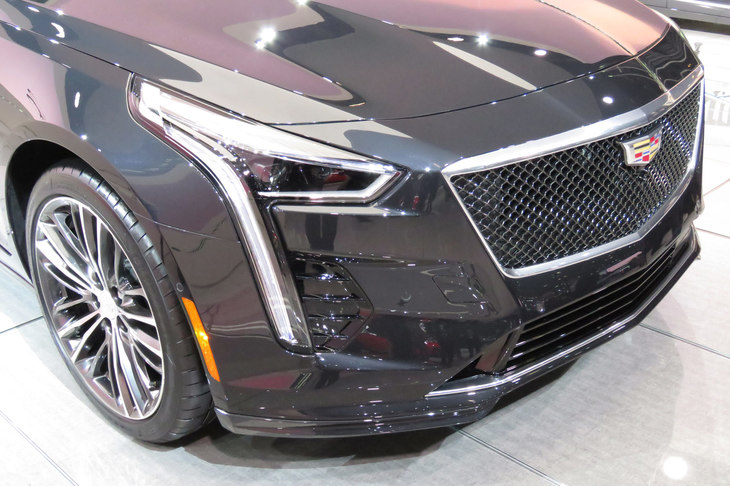 キャデラックCT6 V-SPORT（フロントグリル）