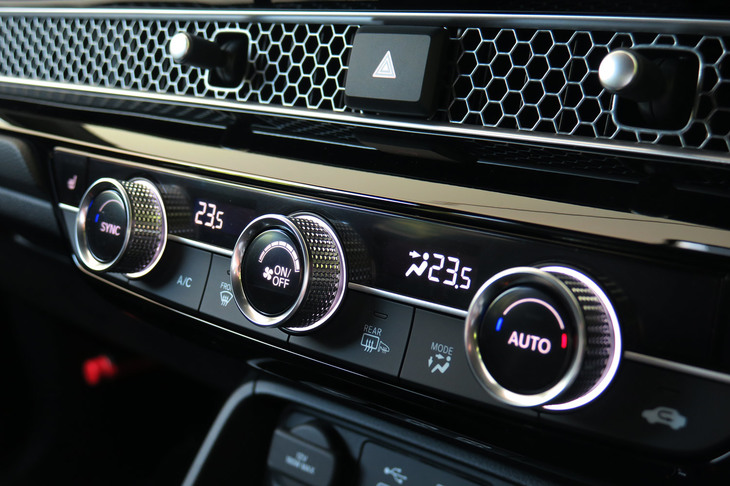 ホンダ・シビックLX（エアコンのコントロールパネル）