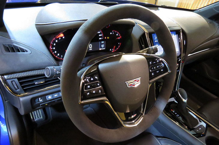キャデラックATS-Vベクターブルースペシャル（ステアリングホイール）