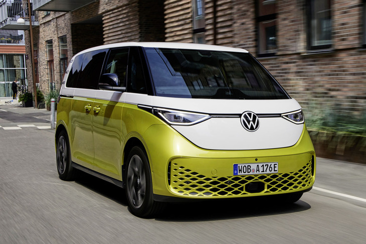 フォルクスワーゲン期待の新型EV「ID.Buzz」については、2024年の第3四半期にはグレード構成や価格などの情報が明らかにされる見込み。デリバリーの開始は2025年になるという。