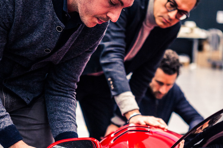 「フェラーリP80/C」の開発シーン。