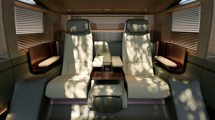 小径のリアタイヤの採用により、サードシートには広々とした空間を確保している。写真は2人乗車の状態だが、センターシートを起こして3人乗りのベンチシートとすることも可能だ。