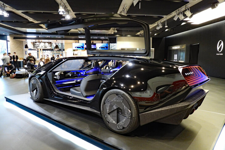 Honda 0 SALOON（サルーン）