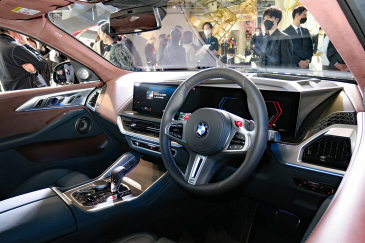 BMW XM（インストゥルメントパネルまわり）