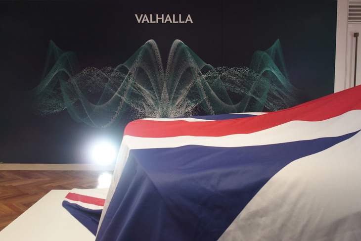 「ヴァルハラ」のお披露目会場の様子。