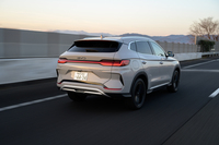 総距離317.5kmを走行した今回の満タン法燃費は10.8km/リッターと少々期待外れな結果。計測終了時点で残りのEV走行可能距離が55km、エンジン走行可能距離が503kmと表示されていた。