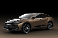 「クラウン クロスオーバー」のクーペSUVというボディー形態は、クラウンとしては画期的だが、世界的にはすでに流行しているジャンルだ。