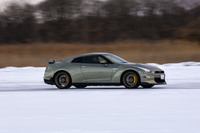 4WDシステムはR32型「スカイラインGT-R」から育まれてきた「アテーサET-S」の最新版（最終版）。スタッドレスタイヤは専用の「ダンロップDSX」を履いていた。